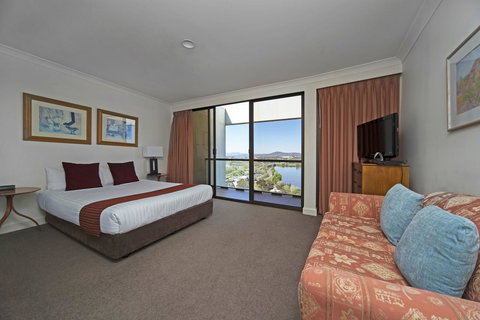 BreakFree Capital Tower Apartments - Accommodation Main Beach 34