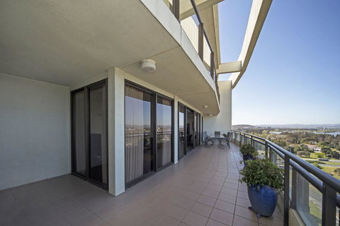 BreakFree Capital Tower Apartments - Accommodation Main Beach 33