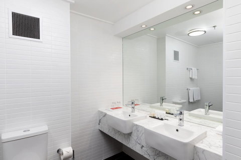 Rydges Canberra - Accommodation Main Beach 1