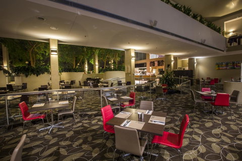 Rydges Canberra - Accommodation Main Beach 22