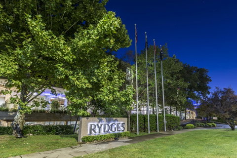 Rydges Canberra - Accommodation Main Beach 18