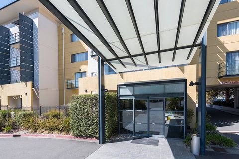The Woden Hotel - Accommodation Main Beach 3