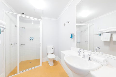 The Woden Hotel - Accommodation Main Beach 7