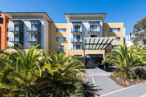 The Woden Hotel - Accommodation Main Beach 4