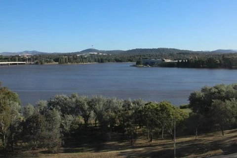 Canberra Luxury Apartment 3 - Accommodation Main Beach 3