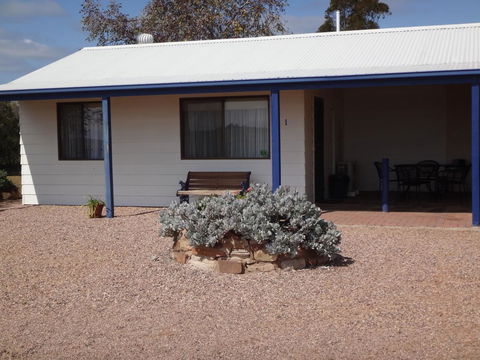 Windana Cottages - Accommodation Main Beach 16