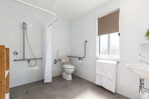Victor Harbor Holiday Park - Accommodation Main Beach 13