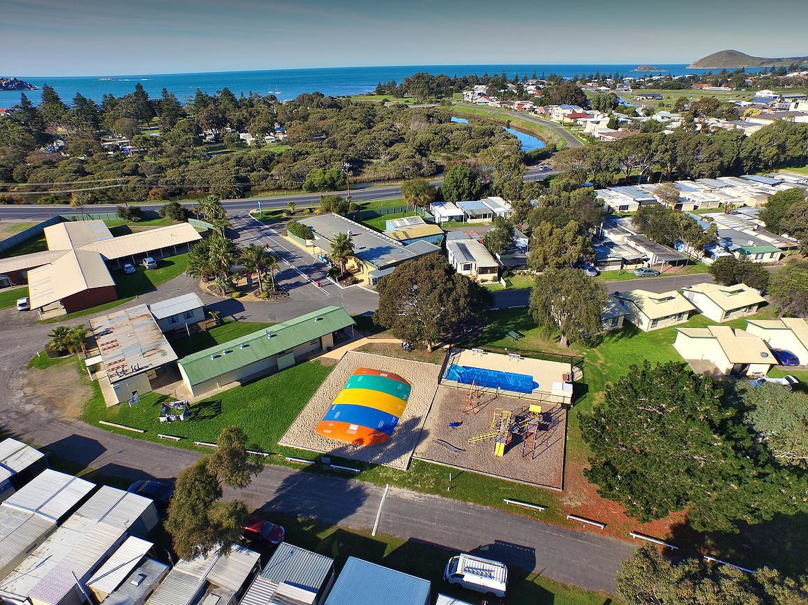 Victor Harbor SA Accommodation Main Beach