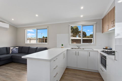 Victor Harbor Holiday Park - Accommodation Main Beach 35