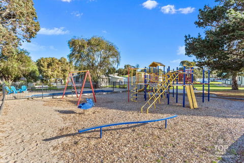 Victor Harbor Holiday Park - Accommodation Main Beach 44