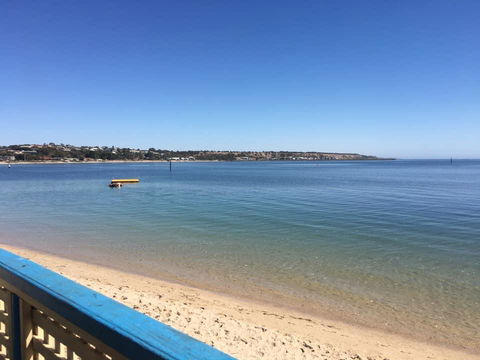 Crystal Blue Apartment - Accommodation Main Beach 12
