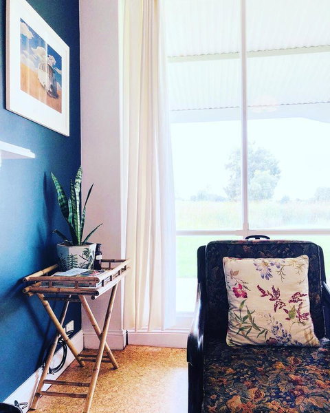 The Lake House Retreat - Accommodation Main Beach 4