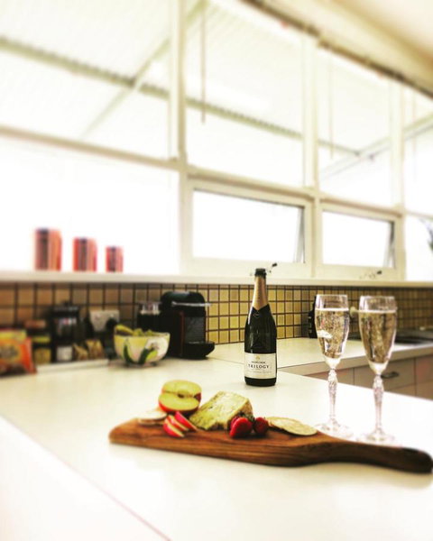 The Lake House Retreat - Accommodation Main Beach 14