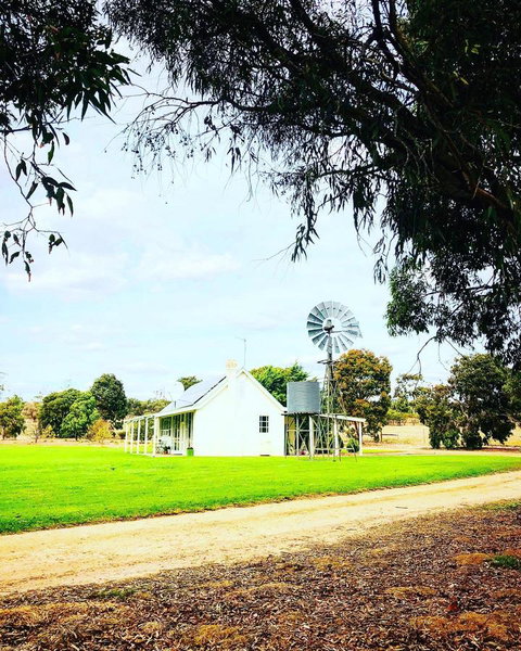 The Lake House Retreat - Accommodation Main Beach 9