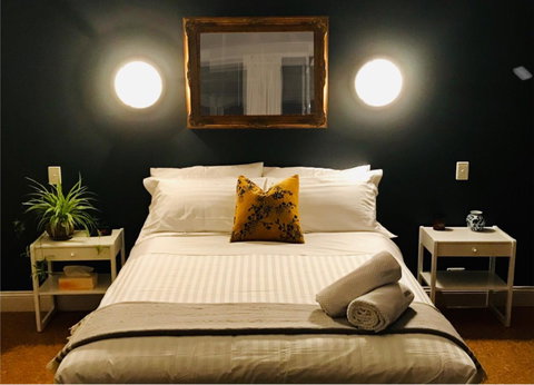 The Lake House Retreat - Accommodation Main Beach 16