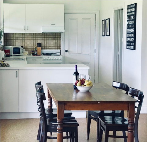 The Lake House Retreat - Accommodation Main Beach 8