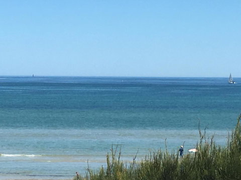 Blissful Beachfront Beachouse - Accommodation Main Beach 19