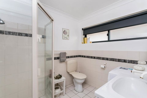 Blissful Beachfront Beachouse - Accommodation Main Beach 14