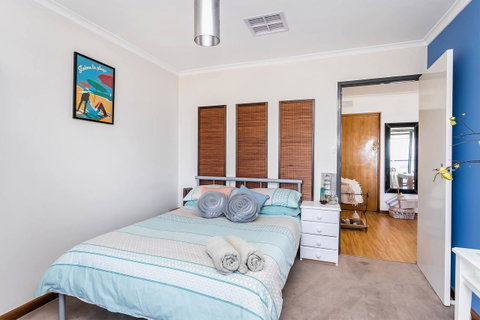 Blissful Beachfront Beachouse - Accommodation Main Beach 12