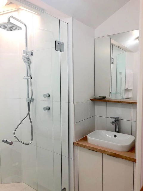 The Loft - Beautiful Central Barossa Apartment - Accommodation Main Beach 12