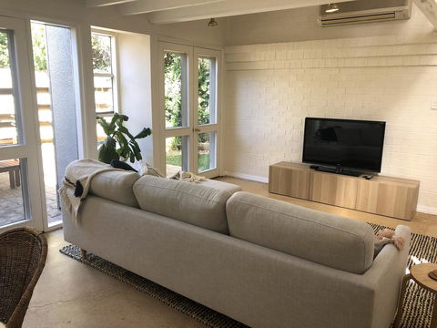 The Loft - Beautiful Central Barossa Apartment - Accommodation Main Beach 1