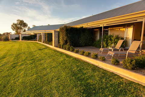 The Louise - Accommodation Main Beach 7