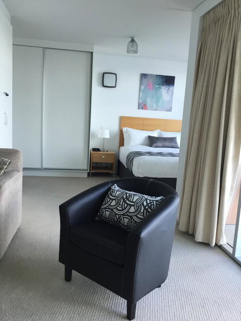 Wallaroo Marina Waterfront Luxe Apartment - Accommodation Main Beach 13