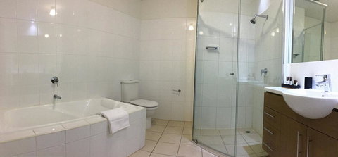 Wallaroo Marina Waterfront Luxe Apartment - Accommodation Main Beach 17