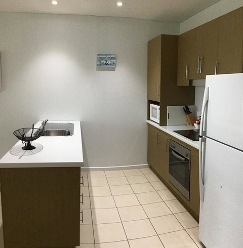 Wallaroo Marina Waterfront Luxe Apartment - Accommodation Main Beach 9