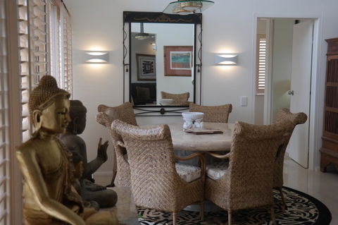 Pacific Bay Resort - Accommodation Main Beach 22