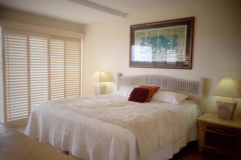 Pacific Bay Resort - Accommodation Main Beach 24