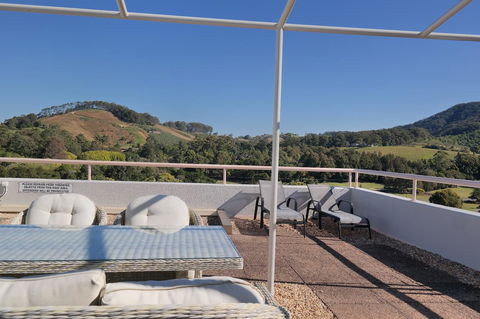 Pacific Bay Resort - Accommodation Main Beach 4