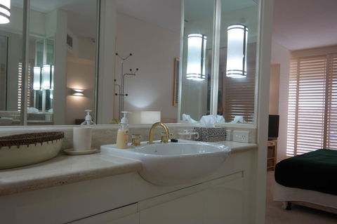 Pacific Bay Resort - Accommodation Main Beach 17