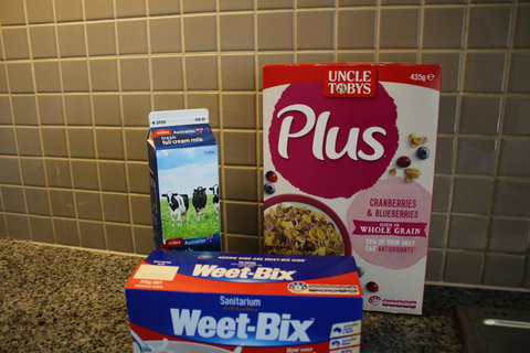 Beachside Luxury Apartments One & Two Bedroom In Beachfront Oaks Pier Building - Accommodation Main Beach 10