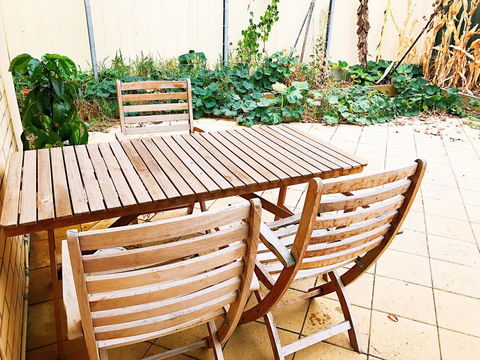 Beautiful Garden House - Accommodation Main Beach 22