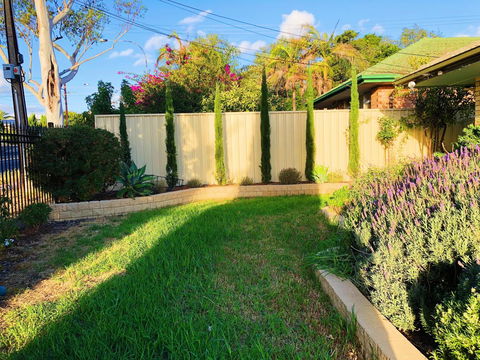 Beautiful Garden House - Accommodation Main Beach 8