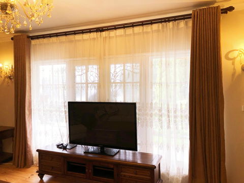 Beautiful Garden House - Accommodation Main Beach 6
