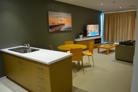 Wallaroo Marina Luxury Apartment - Accommodation Main Beach 7