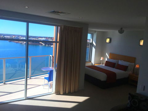 Wallaroo Marina Luxury Apartment - Accommodation Main Beach 18