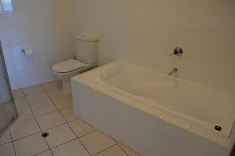 Wallaroo Marina Luxury Apartment - Accommodation Main Beach 23