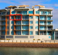 Wallaroo Marina Luxury Apartment - Accommodation Main Beach