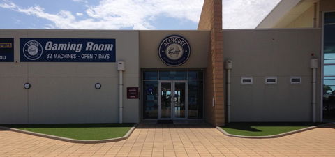 Wallaroo Marina Luxury Apartment - Accommodation Main Beach 14