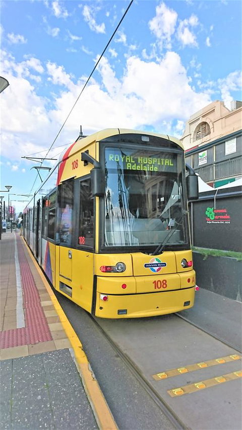 Hi 5 Glenelg Studio Apartment - Accommodation Main Beach 19