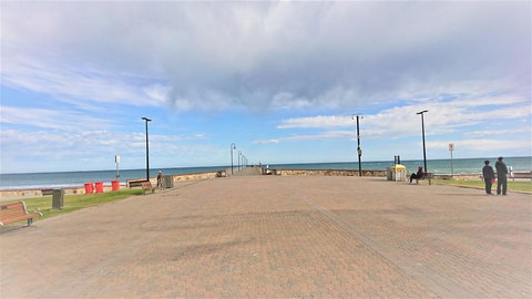 Hi 5 Glenelg Studio Apartment - Accommodation Main Beach 27