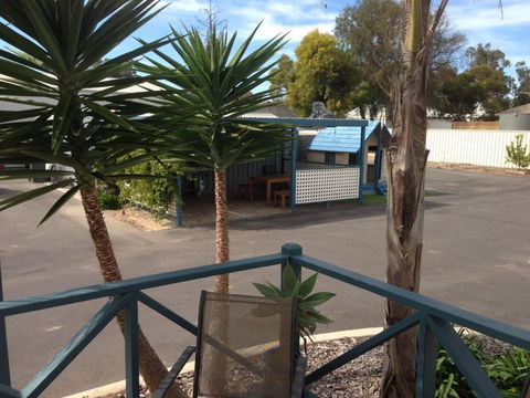 Sail & Anchor - Accommodation Main Beach 10