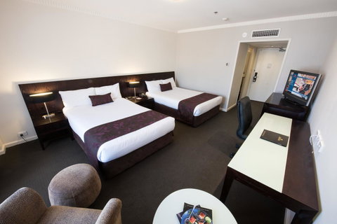 Hotel Grand Chancellor Adelaide - Accommodation Main Beach 1