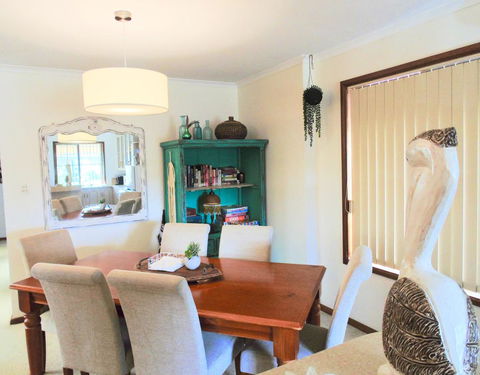 Baronet B & B - Accommodation Main Beach 5