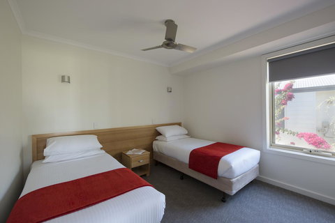 The Retreat West Beach Parks - Accommodation Main Beach 18
