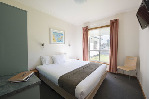 The Retreat West Beach Parks - Accommodation Main Beach 24