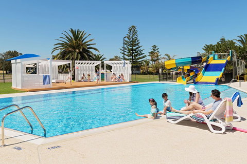 The Retreat West Beach Parks - Accommodation Main Beach 0